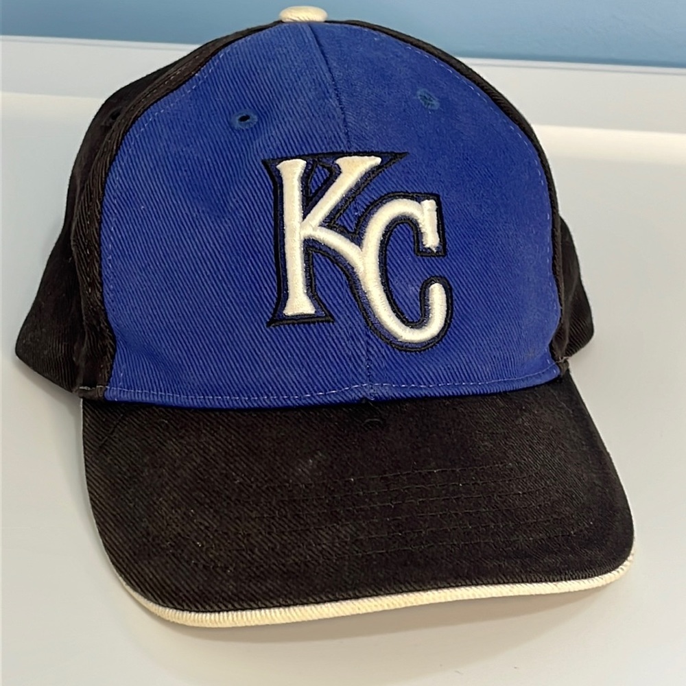 Youth small Kansas City Royals blue and black hat